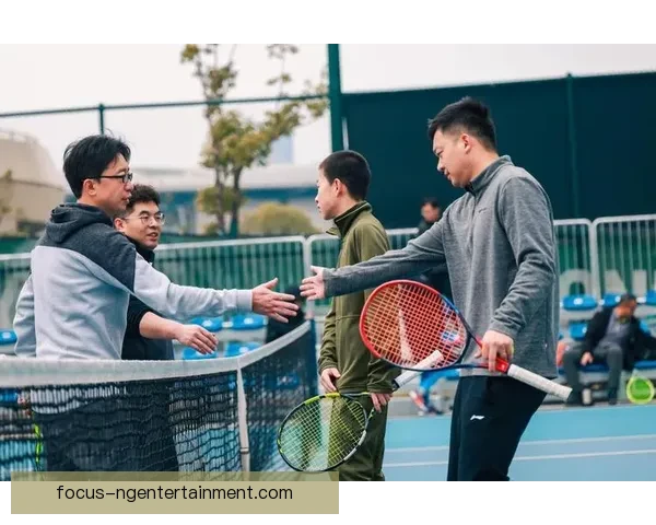 网球赛季迎来激烈角逐，各大明星选手争锋相对精彩纷呈